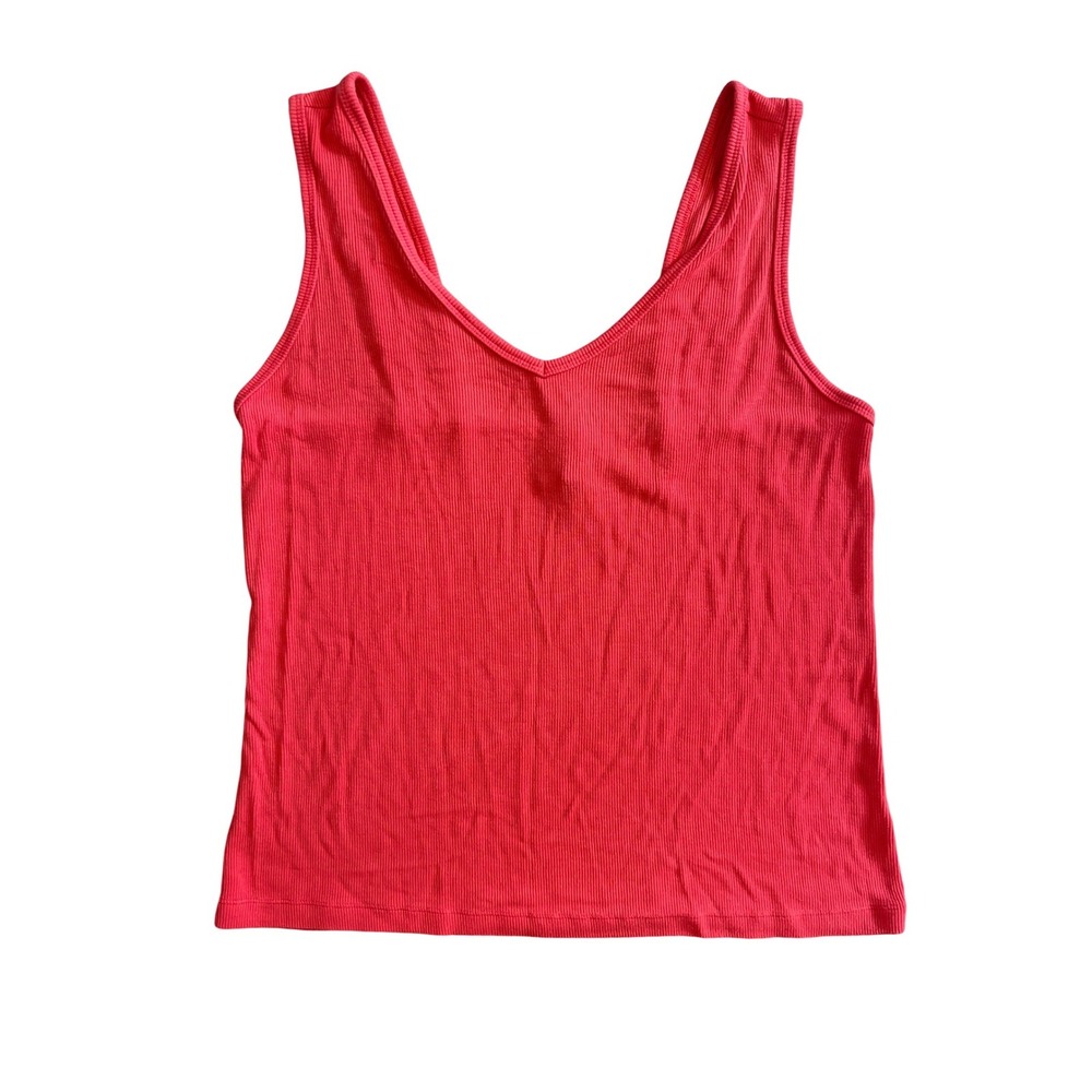 Cabi Ribbed V Neck Tank Top Coral Red Size Medium M Made in Cambodia Lightweight